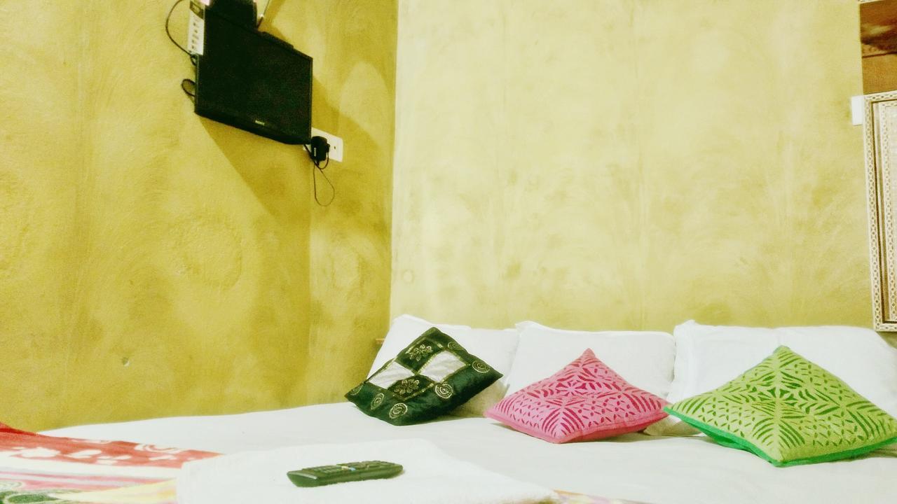 Roshnai Village Resort Bolpur Phòng bức ảnh